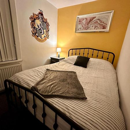 Wizards Corner Spacious 3 Bed Near Watford Junction Exteriör bild