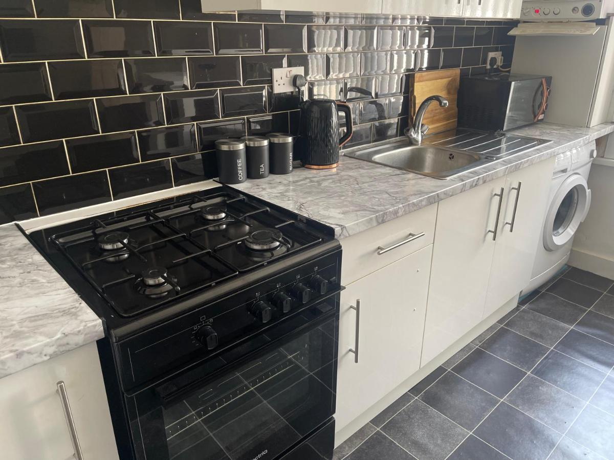 Wizards Corner Spacious 3 Bed Near Watford Junction Exteriör bild